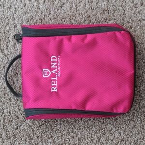 Hanging toiletry bag